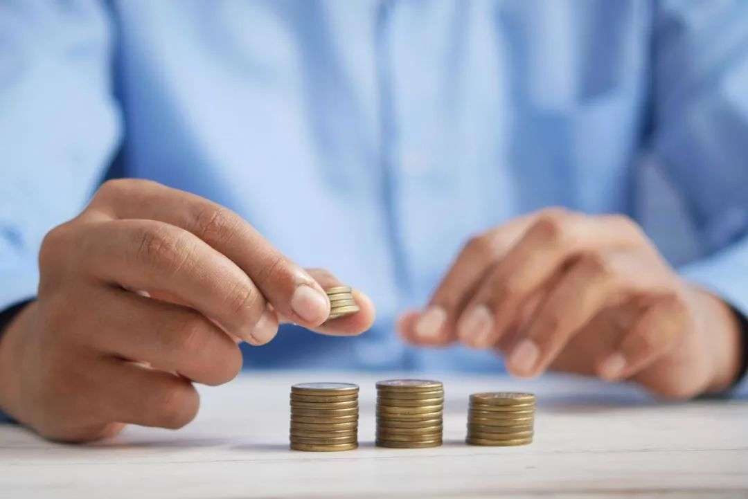 冰火新消費(fèi)：誰已退場(chǎng)？誰還在砸錢？